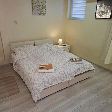Apartment Sleep'N Drive Belgrade Exterior photo